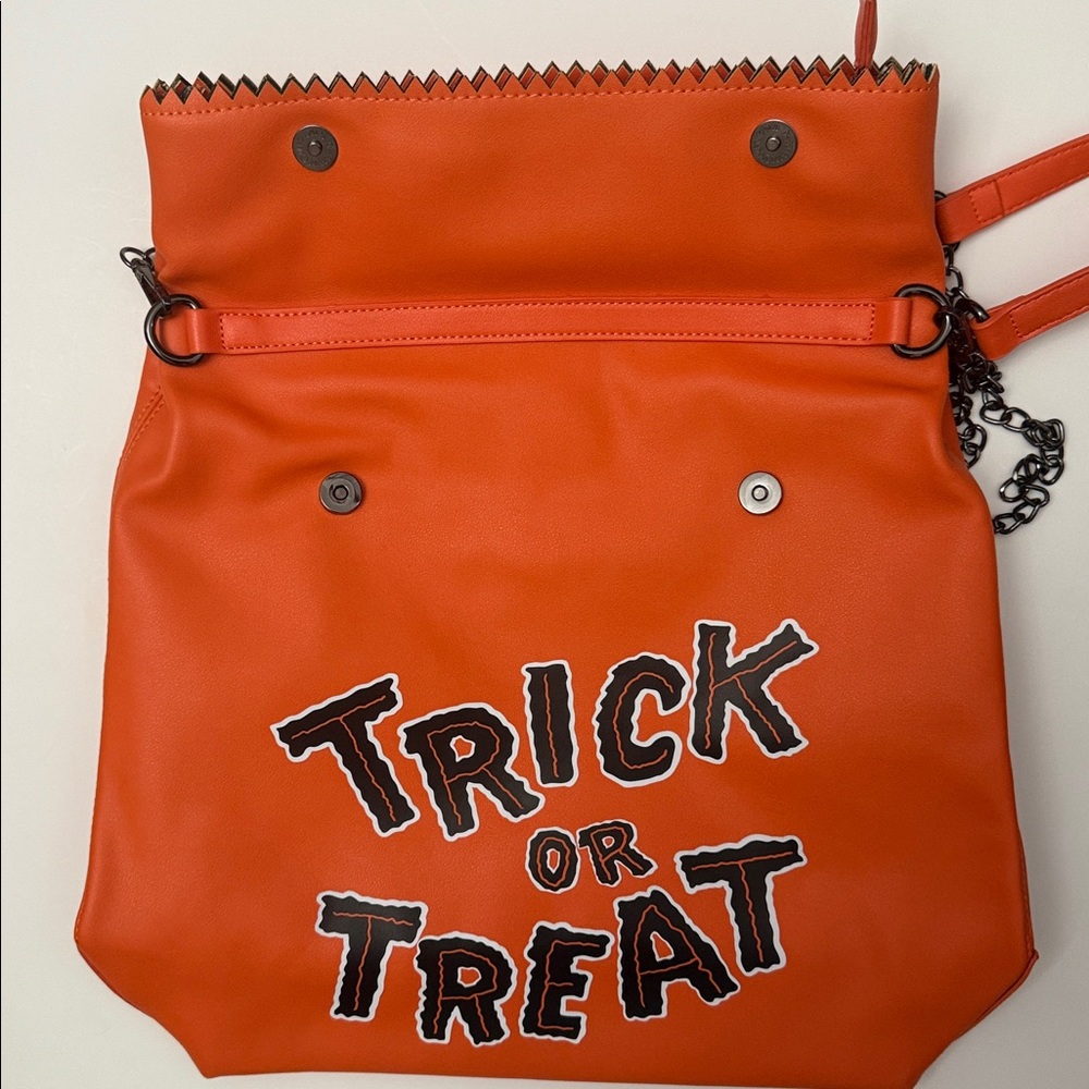 The Beheaded Shop Trick or Treat Handbag - Picture 3 of 5